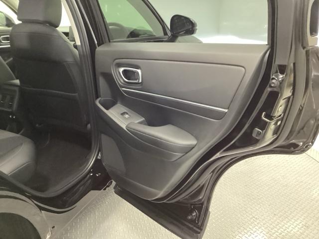 ヴェゼル ｅ：ＨＥＶＺ　メモリーナビ　リアカメラ　ＥＴＣ　衝突回避支援ブレーキ機能　スマキ　Ｐトランク　フルオートエアコン　エアバッグ　両席エアバック　Ｒカメ　パワーウィンドウ　ＬＥＤランプ　ソナー　クルーズＣ　ナビ＆ＴＶ（29枚目）