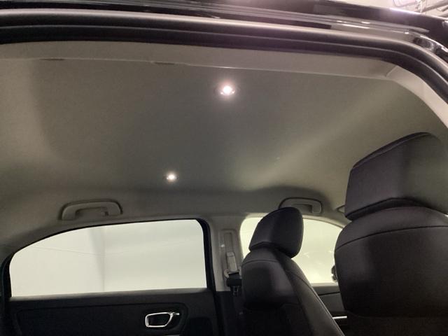 ヴェゼル ｅ：ＨＥＶＺ　メモリーナビ　リアカメラ　ＥＴＣ　衝突回避支援ブレーキ機能　スマキ　Ｐトランク　フルオートエアコン　エアバッグ　両席エアバック　Ｒカメ　パワーウィンドウ　ＬＥＤランプ　ソナー　クルーズＣ　ナビ＆ＴＶ（30枚目）