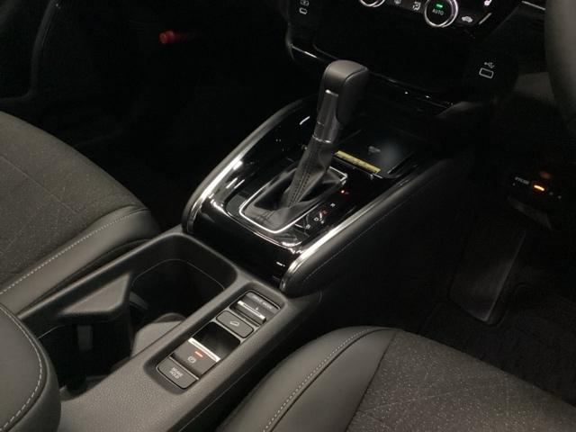 ヴェゼル ｅ：ＨＥＶＺ　メモリーナビ　リアカメラ　ＥＴＣ　衝突回避支援ブレーキ機能　スマキ　Ｐトランク　フルオートエアコン　エアバッグ　両席エアバック　Ｒカメ　パワーウィンドウ　ＬＥＤランプ　ソナー　クルーズＣ　ナビ＆ＴＶ（33枚目）