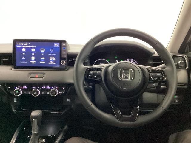 ヴェゼル ｅ：ＨＥＶＺ　メモリーナビ　リアカメラ　シートヒーター　衝突回避支援ブレーキ機能　スマキ　Ｐトランク　フルオートエアコン　エアバッグ　両席エアバック　Ｒカメ　パワーウィンドウ　ＬＥＤランプ　ソナー　クルーズＣ（3枚目）