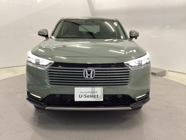 ヴェゼル ｅ：ＨＥＶＺ　メモリーナビ　リアカメラ　シートヒーター　衝突回避支援ブレーキ機能　スマキ　Ｐトランク　フルオートエアコン　エアバッグ　両席エアバック　Ｒカメ　パワーウィンドウ　ＬＥＤランプ　ソナー　クルーズＣ（6枚目）