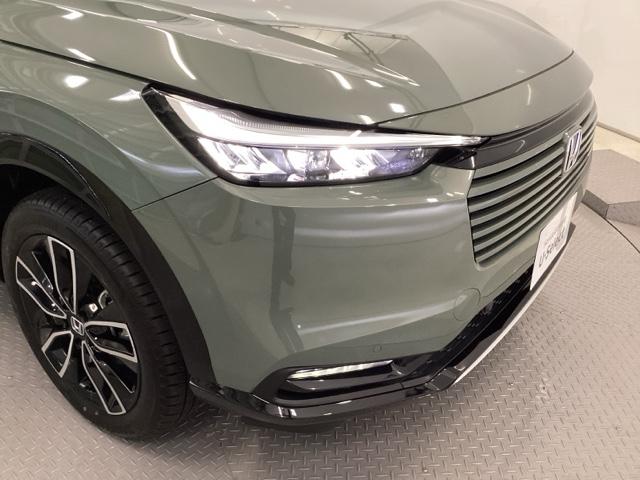 ヴェゼル ｅ：ＨＥＶＺ　メモリーナビ　リアカメラ　シートヒーター　衝突回避支援ブレーキ機能　スマキ　Ｐトランク　フルオートエアコン　エアバッグ　両席エアバック　Ｒカメ　パワーウィンドウ　ＬＥＤランプ　ソナー　クルーズＣ（20枚目）