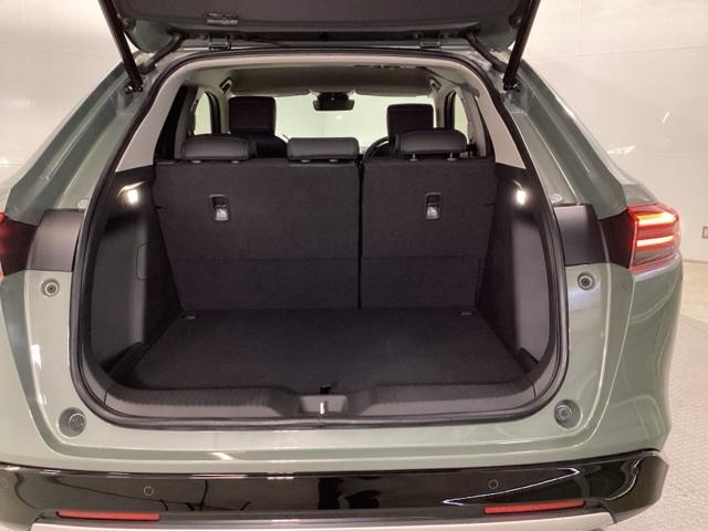 ヴェゼル ｅ：ＨＥＶＺ　メモリーナビ　リアカメラ　シートヒーター　衝突回避支援ブレーキ機能　スマキ　Ｐトランク　フルオートエアコン　エアバッグ　両席エアバック　Ｒカメ　パワーウィンドウ　ＬＥＤランプ　ソナー　クルーズＣ（22枚目）