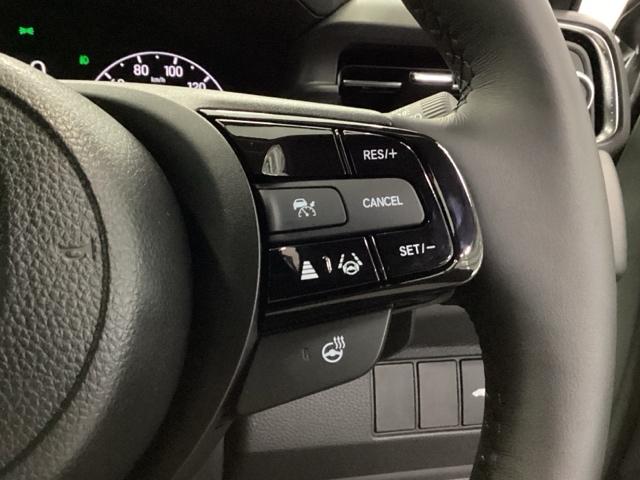 ヴェゼル ｅ：ＨＥＶＺ　メモリーナビ　リアカメラ　シートヒーター　衝突回避支援ブレーキ機能　スマキ　Ｐトランク　フルオートエアコン　エアバッグ　両席エアバック　Ｒカメ　パワーウィンドウ　ＬＥＤランプ　ソナー　クルーズＣ（34枚目）