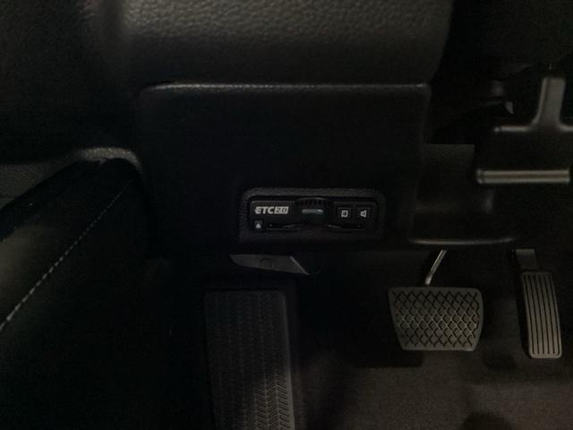 ヴェゼル ｅ：ＨＥＶＺ　メモリーナビ　リアカメラ　ＥＴＣ　衝突回避支援ブレーキ機能　スマキ　Ｐトランク　フルオートエアコン　エアバッグ　両席エアバック　Ｒカメ　パワーウィンドウ　ＬＥＤランプ　ソナー　クルーズＣ　ナビ＆ＴＶ（14枚目）