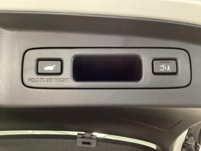 ヴェゼル ｅ：ＨＥＶＺ　メモリーナビ　リアカメラ　ＥＴＣ　衝突回避支援ブレーキ機能　スマキ　Ｐトランク　フルオートエアコン　エアバッグ　両席エアバック　Ｒカメ　パワーウィンドウ　ＬＥＤランプ　ソナー　クルーズＣ　ナビ＆ＴＶ（24枚目）