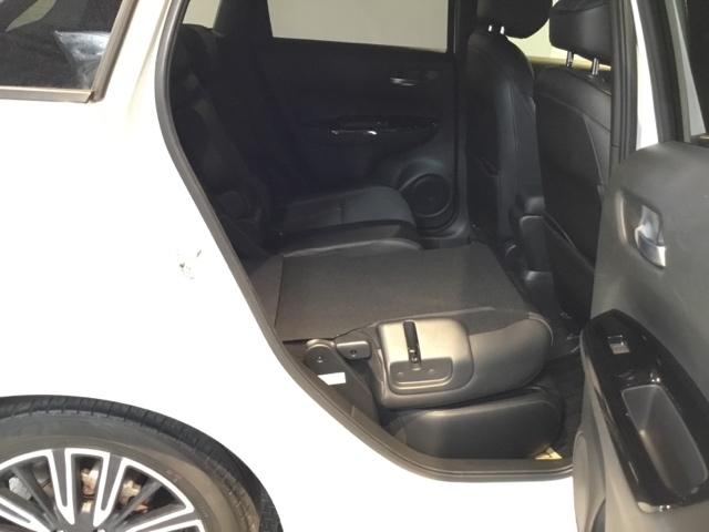 フィット e:HEVリュクス リアカメラ シートヒーター ETC 誤発進抑制機能 LED クルーズコントロール セキュリティアラーム DVD VSA フルセグ サイドエアバッグ スマートキー キーレス 助手席エアバッグ ABS(13枚目)