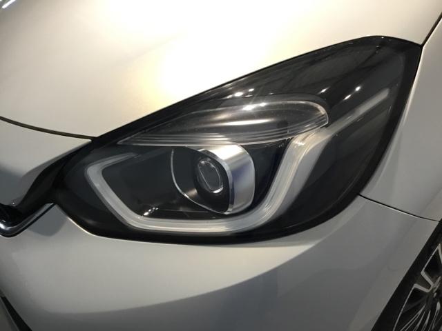 フィット e:HEVリュクス リアカメラ シートヒーター ETC 誤発進抑制機能 LED クルーズコントロール セキュリティアラーム DVD VSA フルセグ サイドエアバッグ スマートキー キーレス 助手席エアバッグ ABS(32枚目)