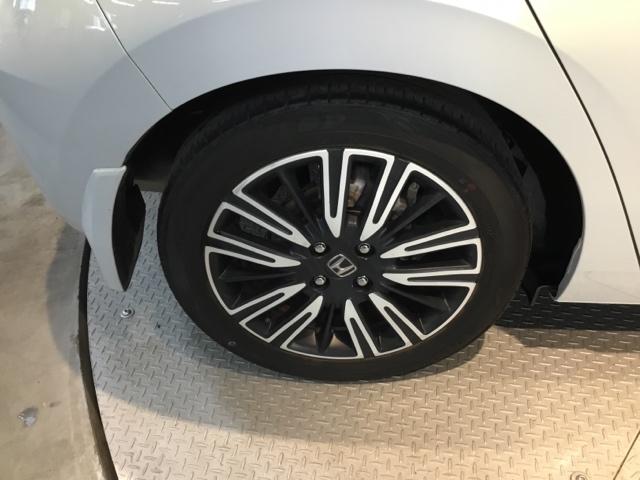 フィット e:HEVリュクス リアカメラ シートヒーター ETC 誤発進抑制機能 LED クルーズコントロール セキュリティアラーム DVD VSA フルセグ サイドエアバッグ スマートキー キーレス 助手席エアバッグ ABS(34枚目)