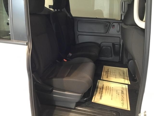 フリード Ｇ・ホンダセンシング　メモリーナビ　リアカメラ　ＥＴＣ　Ｆセグ　ｉストップ　Ｗエアバッグ　パワーウィンドウ　アクティブクルーズコントロール　スマートキ　カラーバックモニター　ＶＳＡ　エアコン　セキュリティアラーム　キーレス（12枚目）