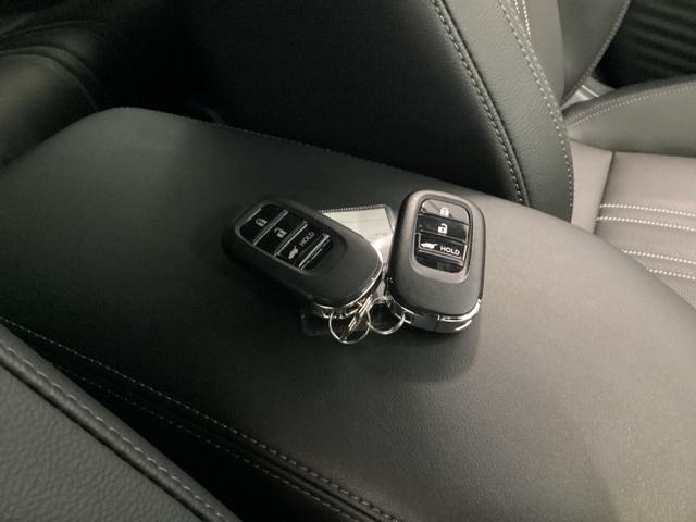 ＺＲ－Ｖ ｅ：ＨＥＶＺ特別仕様車ブラックスタイル　リアカメラ　シートヒーター　ＥＴＣ　アラウンドビューモニター　ＬＥＤヘッドランプ　スマ－トキ－　クルコン　電動シート　オートライト　本革シート　バックカメラ　盗難防止装置　ＵＳＢ接続　ＥＳＣ　ＡＢＳ（18枚目）