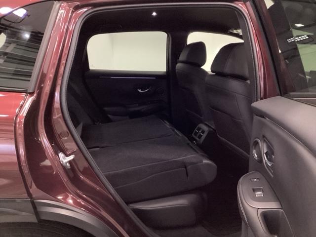 ＺＲ－Ｖ ｅ：ＨＥＶＺ特別仕様車ブラックスタイル　リアカメラ　シートヒーター　ＥＴＣ　アラウンドビューモニター　ＬＥＤヘッドランプ　スマ－トキ－　クルコン　電動シート　オートライト　本革シート　バックカメラ　盗難防止装置　ＵＳＢ接続　ＥＳＣ　ＡＢＳ（24枚目）