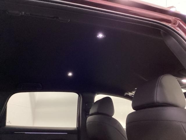 ＺＲ－Ｖ ｅ：ＨＥＶＺ特別仕様車ブラックスタイル　リアカメラ　シートヒーター　ＥＴＣ　アラウンドビューモニター　ＬＥＤヘッドランプ　スマ－トキ－　クルコン　電動シート　オートライト　本革シート　バックカメラ　盗難防止装置　ＵＳＢ接続　ＥＳＣ　ＡＢＳ（26枚目）