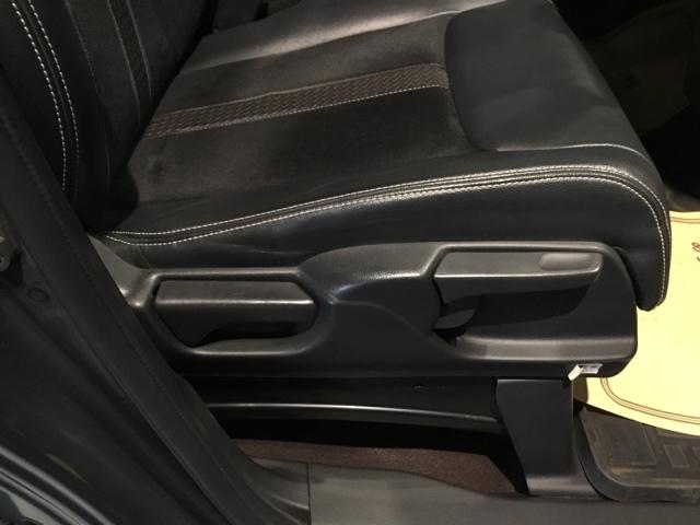 N-BOXカスタム G・Lターボホンダセンシング メモリーナビ フルセグ リアカメラ ETC 両側PWスライドドア Bモニタ Iストップ セキュリティー USB接続 クルーズコントロール ナビTV キーレスエントリー VSA ベンチS LEDランプ(19枚目)