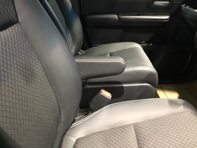 フリードハイブリッド ハイブリッド・Ｇホンダセンシング　メモリーナビ　フルセグ　リアカメラ　ＥＴＣ　ドラレコ　軽減ブレーキ　キーフリーシステム　ＤＶＤ再生可能　サイドカーテンエアバック　ＥＣＯＮ　後カメラ　Ａクルーズ　ＬＥＤヘッドランプ　横滑防止　ＵＳＢ（19枚目）