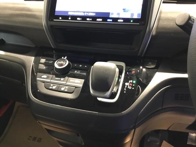 フリードハイブリッド ハイブリッド・Ｇホンダセンシング　メモリーナビ　フルセグ　リアカメラ　ＥＴＣ　ドラレコ　軽減ブレーキ　キーフリーシステム　ＤＶＤ再生可能　サイドカーテンエアバック　ＥＣＯＮ　後カメラ　Ａクルーズ　ＬＥＤヘッドランプ　横滑防止　ＵＳＢ（24枚目）