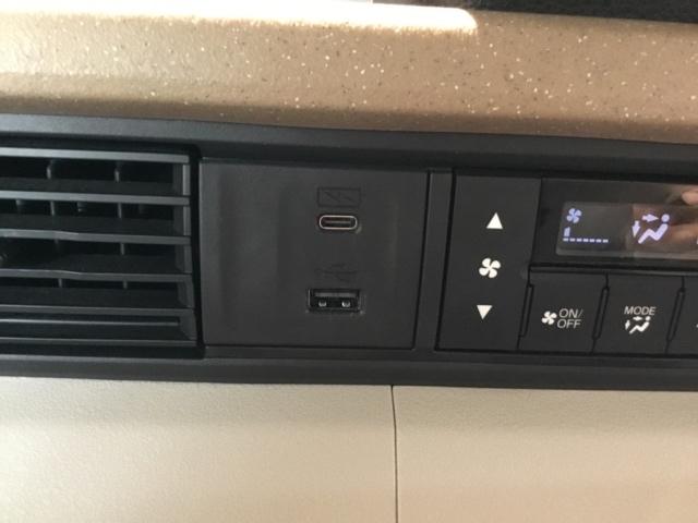 N-BOX ファッションスタイル メモリーナビ ETC リアカメラ ソナー 盗難防止装置 スマートキ USBポート LEDランプ バックモニター サイドカーテンエアバック ドライブレコーダー クルコン パワーステアリング VSA(27枚目)