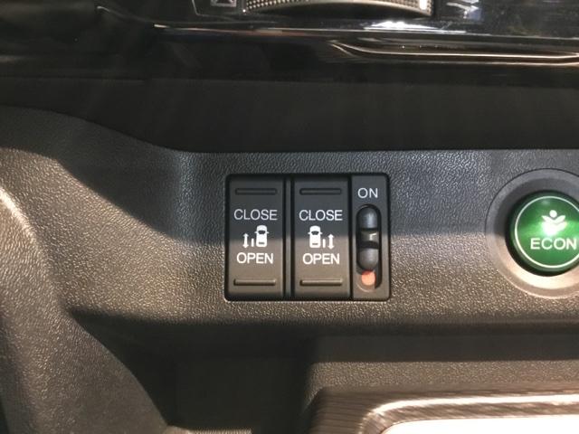 ステップワゴンスパーダ スパーダ・クールスピリットホンダセンシング メモリーナビ フルセグ リアカメラ ETC サイドエアバック スマートキ 左右電動スライドドア バックモニタ Wエアコン 地TV ナビ&TV 三列シート 助手席エアバッグ AAC 横滑り防止機能(28枚目)