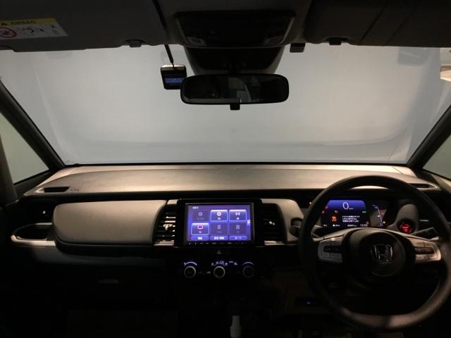 フィット e:HEVベーシック メモリーナビ フルセグ リアカメラ ETC ドラレコ カーテンエアバッグ CMBS USBポート 地デジ Rカメ セキュリティアラーム アイドリングストップ ナビTV スマートキー LEDヘッド(2枚目)