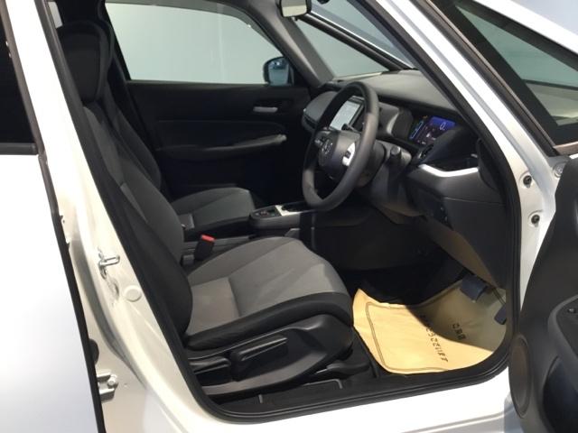 フィット e:HEVベーシック メモリーナビ フルセグ リアカメラ ETC ドラレコ カーテンエアバッグ CMBS USBポート 地デジ Rカメ セキュリティアラーム アイドリングストップ ナビTV スマートキー LEDヘッド(15枚目)