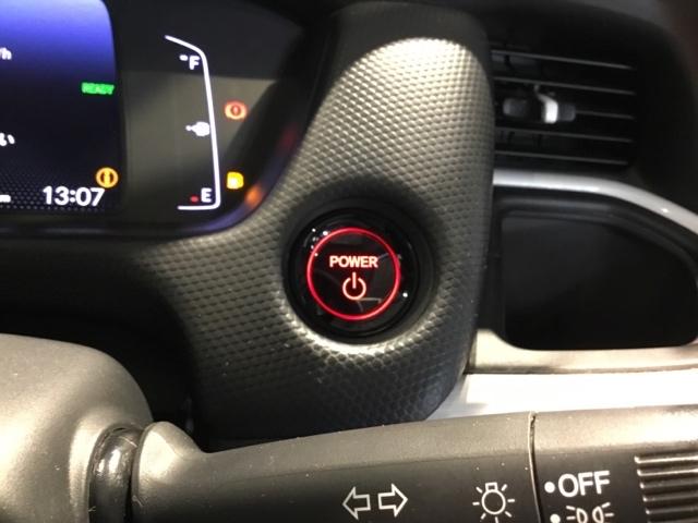 フィット e:HEVベーシック メモリーナビ フルセグ リアカメラ ETC ドラレコ カーテンエアバッグ CMBS USBポート 地デジ Rカメ セキュリティアラーム アイドリングストップ ナビTV スマートキー LEDヘッド(26枚目)