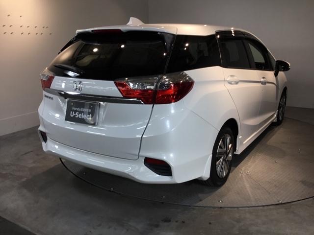 シャトル G メモリーナビ フルセグ リアカメラ ETC 両席エアバック Rカメラ パワーステアリング 横滑り防止機能 オートエアコン LEDヘッドランプ ABS キーレスエントリー アイドリングストップ ナビTV(8枚目)