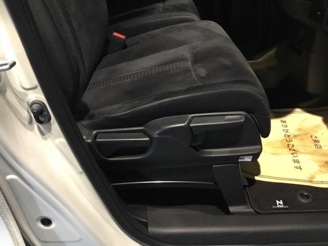 Ｎ－ＢＯＸカスタム Ｌ　リアカメラ　ＥＴＣ　アルミホイール　サイドエアバッグ　ナビＴＶ　Ａストップ　シートヒータ　ベンチシート　キーフリーシステム　ＬＥＤライト　クルーズコントロール　ＡＣ　ＤＶＤ視聴可能　スマキー　ＵＳＢ（20枚目）
