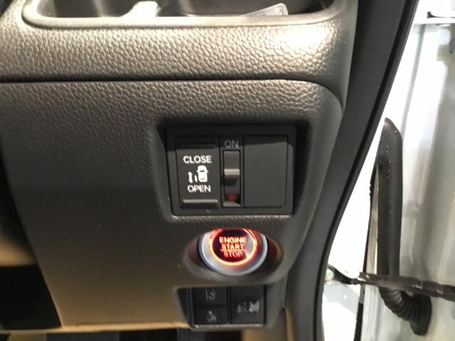 Ｎ－ＢＯＸカスタム Ｌ　リアカメラ　ＥＴＣ　アルミホイール　サイドエアバッグ　ナビＴＶ　Ａストップ　シートヒータ　ベンチシート　キーフリーシステム　ＬＥＤライト　クルーズコントロール　ＡＣ　ＤＶＤ視聴可能　スマキー　ＵＳＢ（30枚目）