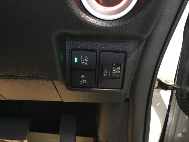 Ｎ－ＢＯＸカスタム Ｌ　メモリーナビ　フルセグ　シートヒーター　サイドエアバッグ　ナビＴＶ　Ａストップ　ベンチシート　キーフリーシステム　ＬＥＤライト　クルーズコントロール　ＡＣ　ＤＶＤ視聴可能　スマキー　横滑り防止　ＵＳＢ（32枚目）