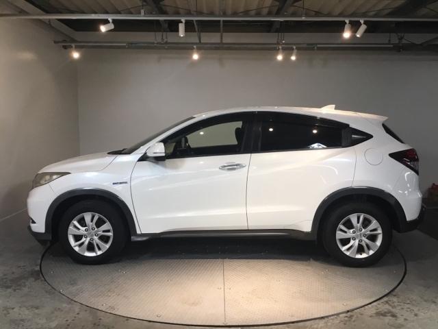 �������ȃG���W�������[�^�[���A�V�X�g���đ��s���̔R������}����n�C�u���b�h�B��Ԓ����A�C�h�����O�X�g�b�v�ɂ��R�����Ɣr�o�K�X���Ȃ����܂��B