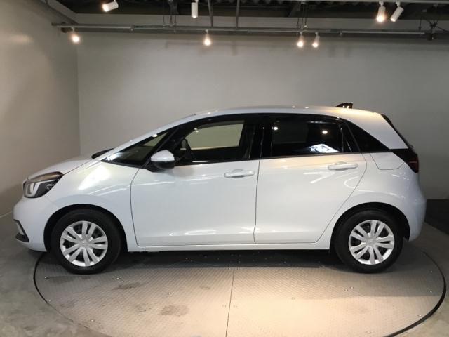 フィット ホーム　メモリーナビ　ドラレコ　ＥＴＣ　リアカメラ　衝突軽減ブレーキ　ＬＥＤライト　エアバッグ　スマ－トキ－　盗難防止装置　Ｗエアバック　ＵＳＢポート　フルオートエアコン　パワーウィンドウ　パワステ　ＶＳＡ（7枚目）