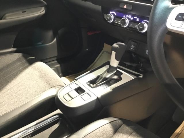 フィット ホーム　メモリーナビ　ドラレコ　ＥＴＣ　リアカメラ　衝突軽減ブレーキ　ＬＥＤライト　エアバッグ　スマ－トキ－　盗難防止装置　Ｗエアバック　ＵＳＢポート　フルオートエアコン　パワーウィンドウ　パワステ　ＶＳＡ（18枚目）