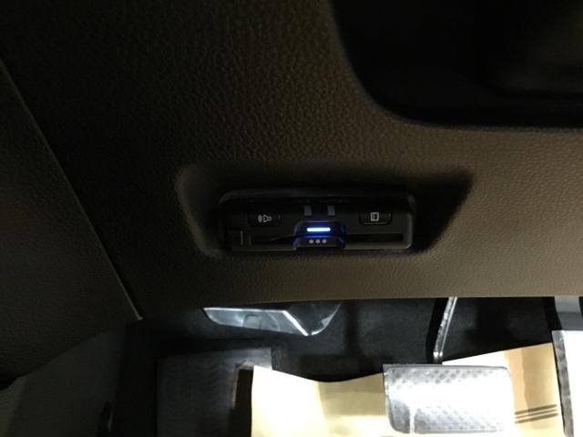 フィット ホーム　メモリーナビ　ドラレコ　ＥＴＣ　リアカメラ　衝突軽減ブレーキ　ＬＥＤライト　エアバッグ　スマ－トキ－　盗難防止装置　Ｗエアバック　ＵＳＢポート　フルオートエアコン　パワーウィンドウ　パワステ　ＶＳＡ（26枚目）