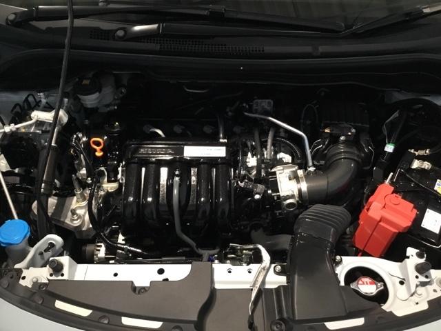 フィット ホーム　メモリーナビ　ドラレコ　ＥＴＣ　リアカメラ　衝突軽減ブレーキ　ＬＥＤライト　エアバッグ　スマ－トキ－　盗難防止装置　Ｗエアバック　ＵＳＢポート　フルオートエアコン　パワーウィンドウ　パワステ　ＶＳＡ（31枚目）