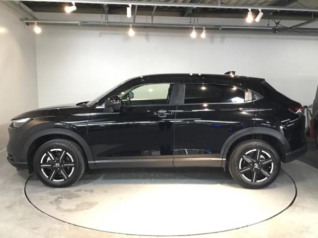 ヴェゼル ｅ：ＨＥＶＸ　メモリーナビ　ドラレコ　ＥＴＣ　リアカメラ　前後障害物センサー　ＡＡＣ　イモビライザー　スマ－トキ－　誤発進抑制　ＰＷ　クルコン　ＥＳＣ　キーフリー　ＬＥＤヘッドランプ　ナビＴＶ　ＤＶＤ再生可　ＡＢＳ（7枚目）