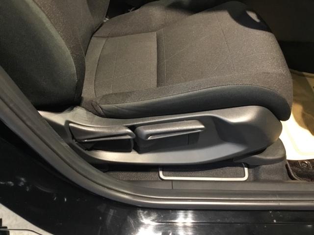 ヴェゼル ｅ：ＨＥＶＸ　メモリーナビ　ドラレコ　ＥＴＣ　リアカメラ　前後障害物センサー　ＡＡＣ　イモビライザー　スマ－トキ－　誤発進抑制　ＰＷ　クルコン　ＥＳＣ　キーフリー　ＬＥＤヘッドランプ　ナビＴＶ　ＤＶＤ再生可　ＡＢＳ（18枚目）