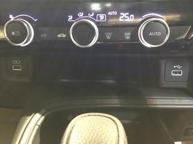 ヴェゼル ｅ：ＨＥＶＸ　メモリーナビ　ドラレコ　ＥＴＣ　リアカメラ　前後障害物センサー　ＡＡＣ　イモビライザー　スマ－トキ－　誤発進抑制　ＰＷ　クルコン　ＥＳＣ　キーフリー　ＬＥＤヘッドランプ　ナビＴＶ　ＤＶＤ再生可　ＡＢＳ（26枚目）