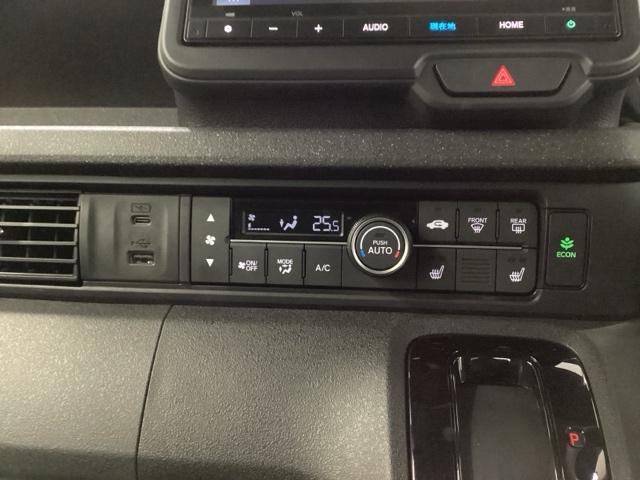 Ｎ－ＢＯＸカスタム ベースグレード　ＨｏｎｄａＣＯＮＮＥＣＴ対応純正メモリーナビ　ドラレコ　Ｗ電動ドア　ＵＳＢ接続　ＣＭＢＳ　Ｄレコ　ベンチシート　オートエアコン　スマートキ　ＬＥＤ　盗難防止装置　クルコン　ＥＴＣ　バックカメラ　ＥＳＣ（15枚目）