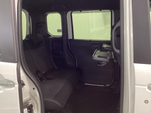 Ｎ－ＢＯＸカスタム ベースグレード　ＨｏｎｄａＣＯＮＮＥＣＴ対応純正メモリーナビ　ドラレコ　Ｗ電動ドア　ＵＳＢ接続　ＣＭＢＳ　Ｄレコ　ベンチシート　オートエアコン　スマートキ　ＬＥＤ　盗難防止装置　クルコン　ＥＴＣ　バックカメラ　ＥＳＣ（21枚目）