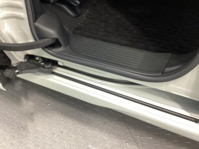 Ｎ－ＢＯＸカスタム ベースグレード　ＨｏｎｄａＣＯＮＮＥＣＴ対応純正メモリーナビ　ドラレコ　Ｗ電動ドア　ＵＳＢ接続　ＣＭＢＳ　Ｄレコ　ベンチシート　オートエアコン　スマートキ　ＬＥＤ　盗難防止装置　クルコン　ＥＴＣ　バックカメラ　ＥＳＣ（32枚目）