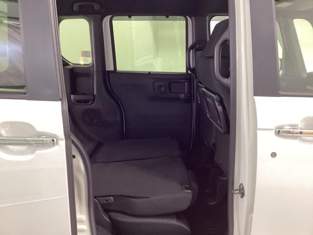 Ｎ－ＢＯＸカスタム ベースグレード　ＨｏｎｄａＣＯＮＮＥＣＴ対応純正メモリーナビ　ドラレコ　Ｗ電動ドア　ＵＳＢ接続　ＣＭＢＳ　Ｄレコ　ベンチシート　オートエアコン　スマートキ　ＬＥＤ　盗難防止装置　クルコン　ＥＴＣ　バックカメラ　ＥＳＣ（36枚目）