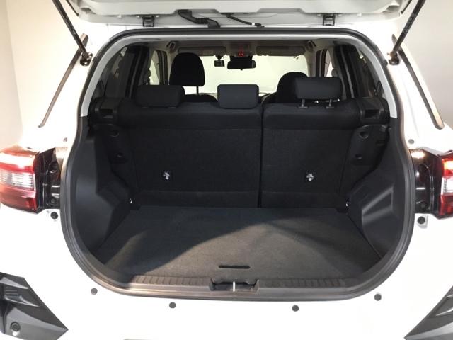 ライズ Ｚ　メモリーナビ　ＥＴＣ　リアカメラ　フルセグ　シートヒーター付き　ＵＳＢ接続　衝突軽減Ｂ　定期点検記録簿　Ｂカメラ　ナビ＆ＴＶ　ＬＥＤライト　クルーズコントロール　スマートキー　ＡＣ　イモビ　キーレス（10枚目）