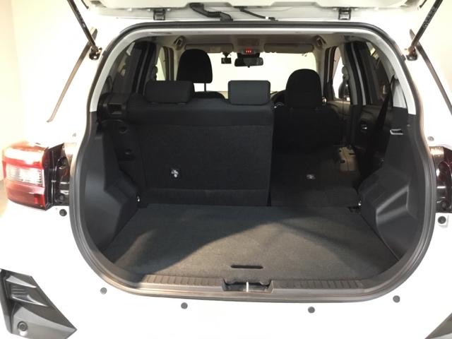 ライズ Ｚ　メモリーナビ　ＥＴＣ　リアカメラ　フルセグ　シートヒーター付き　ＵＳＢ接続　衝突軽減Ｂ　定期点検記録簿　Ｂカメラ　ナビ＆ＴＶ　ＬＥＤライト　クルーズコントロール　スマートキー　ＡＣ　イモビ　キーレス（11枚目）