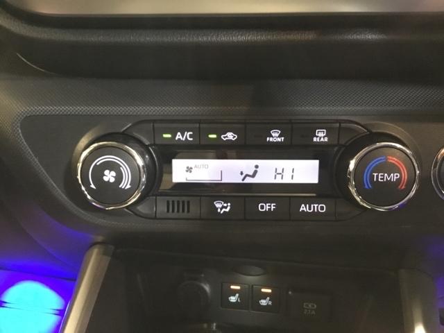 ライズ Ｚ　メモリーナビ　ＥＴＣ　リアカメラ　フルセグ　シートヒーター付き　ＵＳＢ接続　衝突軽減Ｂ　定期点検記録簿　Ｂカメラ　ナビ＆ＴＶ　ＬＥＤライト　クルーズコントロール　スマートキー　ＡＣ　イモビ　キーレス（20枚目）