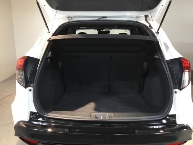 ヴェゼル ＲＳ・ホンダセンシング　メモリーナビ　フルセグ　ＥＴＣ　リアカメラ　盗難防止　バックモニター　サイドエアバック　スマ－トキ－　シートヒータ　ＬＥＤライト　地デジＴＶ　フルオートエアコン　整備記録簿　ＤＶＤ　横滑り防止機能（10枚目）