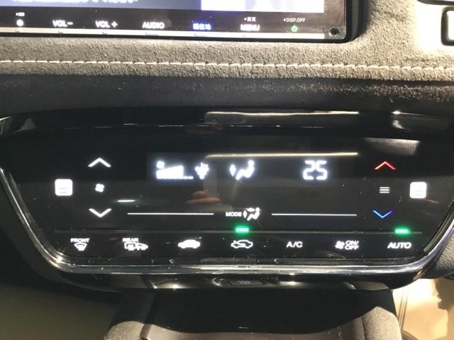 ヴェゼル ＲＳ・ホンダセンシング　メモリーナビ　フルセグ　ＥＴＣ　リアカメラ　盗難防止　バックモニター　サイドエアバック　スマ－トキ－　シートヒータ　ＬＥＤライト　地デジＴＶ　フルオートエアコン　整備記録簿　ＤＶＤ　横滑り防止機能（21枚目）