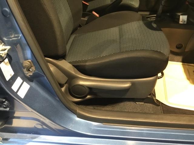 �蓮�̃��o�[���g���āA�w������̊p�x��ς��邱�Ƃ��ł��܂��B