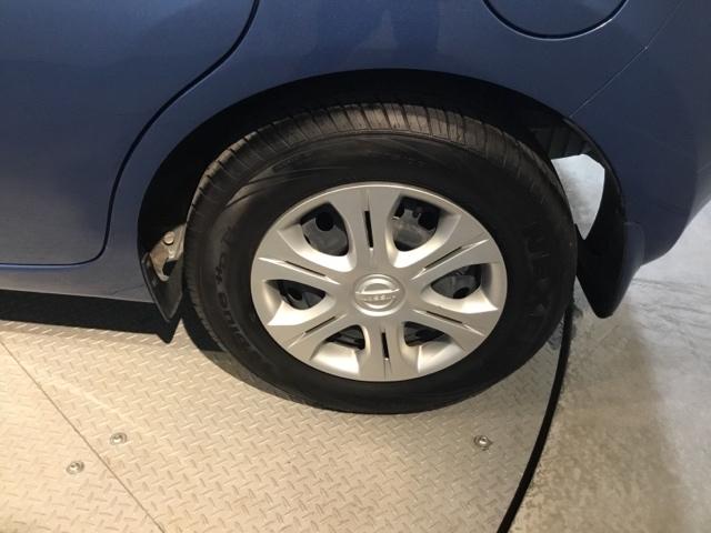 �������͑�������A�f�U�C���̂����z�C�[���L���b�v�ł��B���������ȒP��