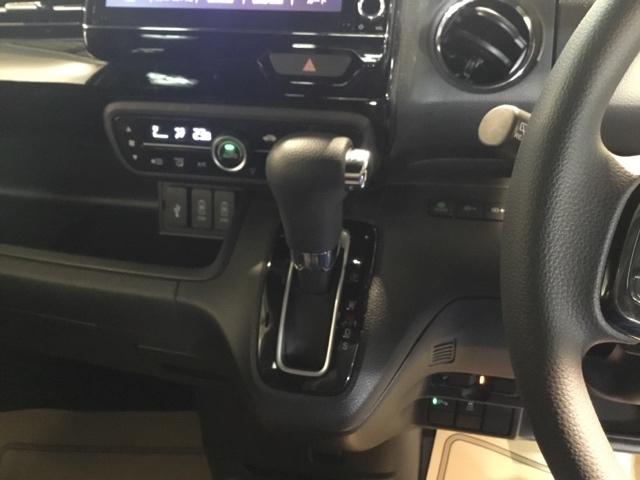 Ｎ－ＢＯＸカスタム Ｌ　リアカメラ　ＥＴＣ　シートヒーター　Ｐソナー　サイドエアバッグ　ナビＴＶ　Ａストップ　ベンチシート　点検記録簿　キーフリーシステム　クルーズコントロール　ＡＣ　ＤＶＤ視聴可能　スマキー　横滑り防止（26枚目）