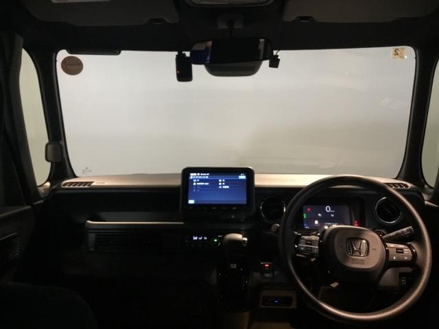 Ｎ－ＢＯＸカスタム ベースグレード　試乗車　メモリーナビ　ドラレコ　ＥＴＣ　リアカメラ　Ｗ電動ドア　ＵＳＢ接続　ＣＭＢＳ　Ｄレコ　禁煙　ベンチシート　オートエアコン　スマートキ　ＬＥＤ　盗難防止装置　クルコン　バックカメラ　フルセグＴＶ（2枚目）